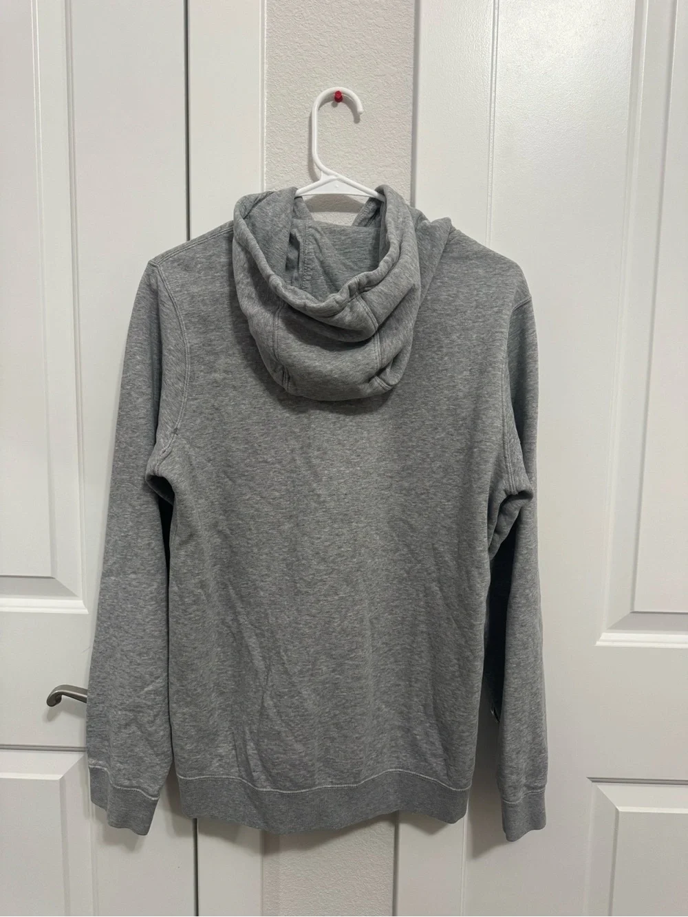 Nike Gray Men’s Pullover Hoodie with White Swoosh